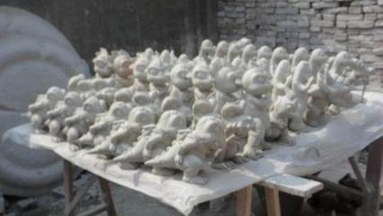 招財金蟾_招財金蟾供貨商_金蟾制作技術(shù)玉白菜制作技術(shù)培訓轉(zhuǎn)讓各類仿玉仿瑪瑙仿琉璃仿古仿金銀仿核_招財金蟾價格_遼寧大連斌美樹脂工藝品廠